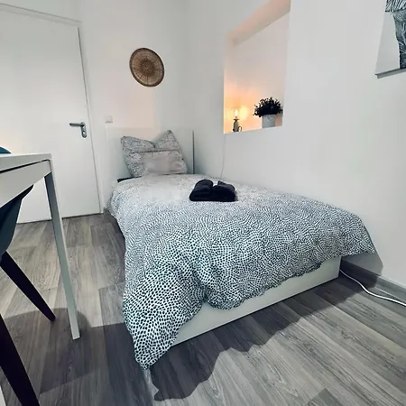 Apartment Flixi III - Zentrales Zimmer Fuer 2 Gaeste Нордхорн Экстерьер фото